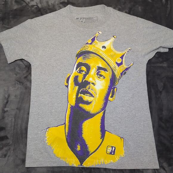The Forest Lab Kobe Bryant LA Lakers Gray T-shirt Size Small - Picture 1 of 7